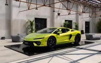 《Lamborghini》中東營運停滯中 執行長：要嘛沒客人 要嘛店不開