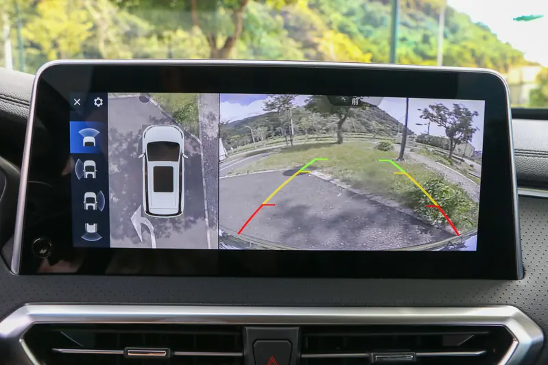 ▲清晰的環景畫面，讓你穿梭小巷更有安全感。