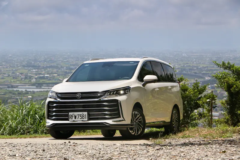 ▲MG G50 Plus售價98.5萬起(含貨物稅優惠)，是百萬級距內的優質首選。此外，價格帶與中型SUV相當，同樣的預算，何不享受三排座大空間？