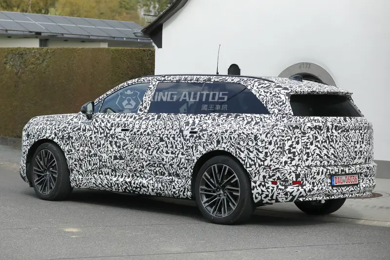 TZ有著相當沉穩的車身線條