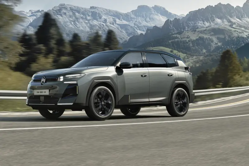 C5 Aircross尺碼4,652*1,902*1,689mm、軸距2,784mm。