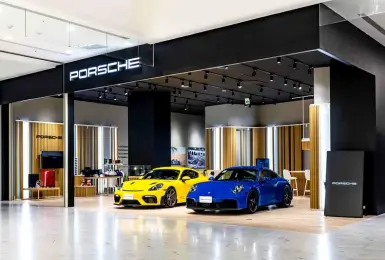 《Porsche》進駐台中漢神洲際 近距離體驗跑車與精品