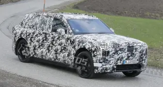 告別 V12 時代？純電《Rolls-Royce Cullinan》 側開式雙前蓋專利搶先看 這才是電動車奢華儀式感