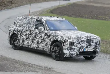 告別 V12 時代？純電《Rolls-Royce Cullinan》 側開式雙前蓋專利搶先看 這才是電動車奢華儀式感