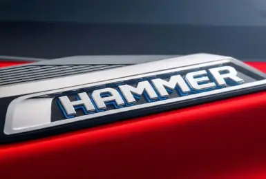 Toyota 終於想造「猛禽級」皮卡？傳說中的 TRD Hammer 要來了！