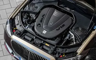 電動車沒那麼香了？豪華車品牌Mercedes-Maybach重新擁抱 V12 與汽油引擎