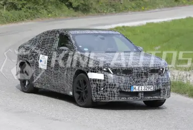斜背翹臀不能亡！《BMW iX4》轉型純電 預計下半年發表 純電GLC不推Coupe