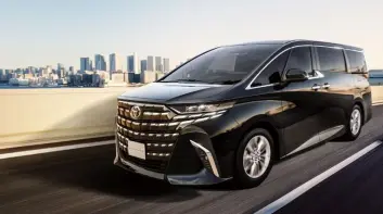Toyota Alphard 小改款將登場！豪華 MPV 可能全面油電化