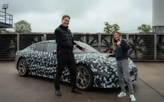 這就是V8 Plus！賓士CEO坐鎮純電AMG GT 4-Door Coupé測試 軸向磁通馬達榨出千匹馬力
