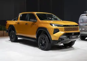 上市倒數！和泰全新《Toyota Hilux》預計導入48V柴油車 座艙科技再升級