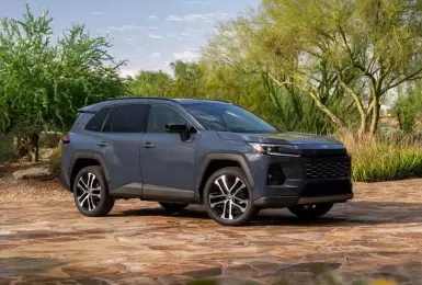 降風阻 更省油！愛信為《Toyota RAV4》推出常見於超跑的主動式前導流翼