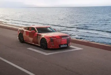 《Jaguar》純電GT跑車Type 01現身摩納哥賽道 三馬達破千匹 預計九月發表