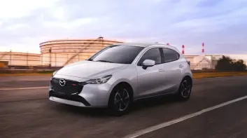 調降5萬！MAZDA2 淬鍊版 64.9 萬元搶攻都會掀背市場