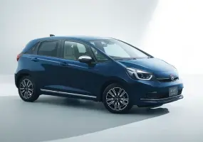 Honda Fit 要變帥了！告別可愛風，新一代油電小車油耗上看每公升 32 公里