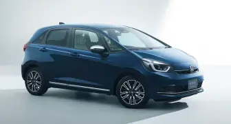 Honda Fit 要變帥了！告別可愛風，新一代油電小車油耗上看每公升 32 公里