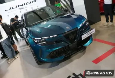 義式省油精品！《Alfa Romeo Junior Ibrida》129.8 萬元起 主打都會日常 平均油耗 21.2 km/L！