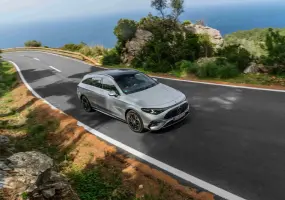 《Mercedes-Benz》兩百萬內電動車又一款！純電旅行車《CLA Shooting Brake》首搭滿天星車頂 最大續航769公里