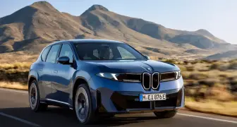BMW夏季更新｜《iX3》新增入門後驅iX3 40 《M3》引擎升級雙點火系統