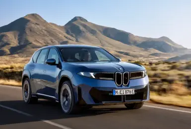BMW夏季更新｜《iX3》新增入門後驅iX3 40 《M3》引擎升級雙點火系統