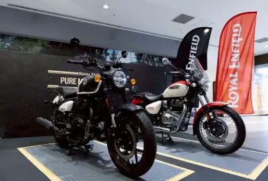 全台首曝「極光紅」巡航新作！Royal Enfield Meteor 350 新色首次公開6/1(一) ~ 6/14(日) 品牌展示會限時進駐林口三井OUTLET