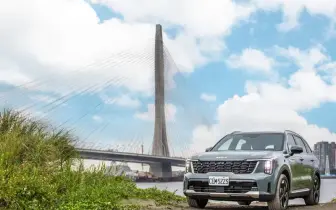 《Kia Sorento》1.6T油電門檻降10萬 中階免費升級通風椅 本周末6/13-14全台Kia展示中心同步發表