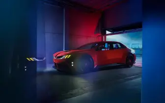 預覽純電BMW M3！BMW M Concept Neue Klasse 黃光鯊魚頭 四馬達的極致性能 