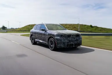 量產倒數！大改款《BMW X5》5種動力搶先看 首次提供23吋鋁圈