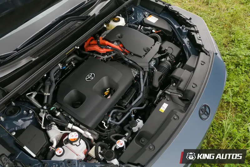 RAV4 PHEV搭載2.5 升直列4缸自然進氣引擎,匹配E-CVT電子無段變速系統。