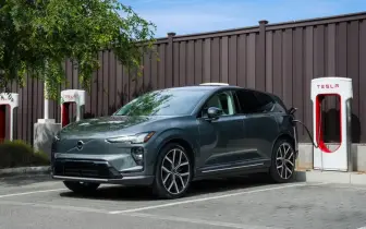 Volvo導入即插即充功能！插上充電槍就能自動付款