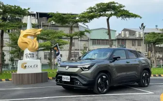 TAIWAN SUZUKI 雙車榮獲 2026 車訊風雲獎肯定 e VITARA 勇奪最佳進口小型電動車、SWIFT 再奪最佳進口小型車