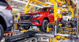 《Mercedes-Benz》 7月特別獎金延至明年發放 內部擬推延長工時
