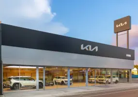 擴建大成功！《Kia》嘉義3S展示服務中心啟用 占地650坪 展示8輛新車