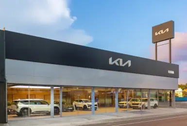 擴建大成功！《Kia》嘉義3S展示服務中心啟用 占地650坪 展示8輛新車