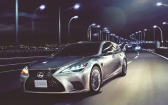 Lexus LS 再迎更新！9 月小改款曝光，配備升級、車尾換上新識別