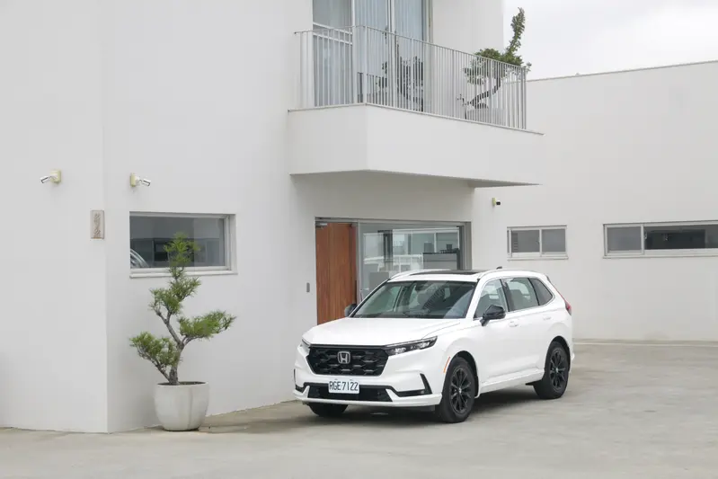 ▲全新CR-V e:HEV採用獨門的電油動力,省油是基本,更有著競品望塵莫及的高級行車質感。