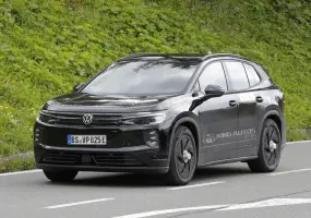 經典回歸 ！《Volkswagen ID. Tiguan》車名 按鍵 車門把手都改回來了！
