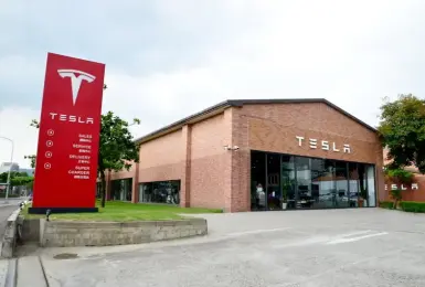 Tesla 台北內湖體驗中心走入歷史！營運近 9 年，7 月正式熄燈