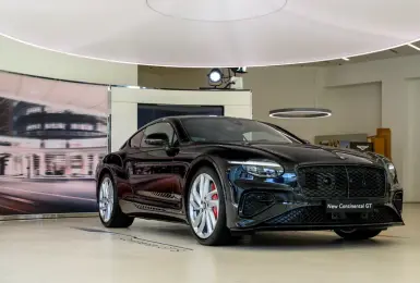 大改款《Bentley Continental GT》V8油電動力 純電跑逾80公里 馬力提升130匹 標配後輪轉向