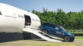純電《Range Rover Sport》首次亮相 並將持續供應V8動力 鎖定Porsche Cayenne Coupé！