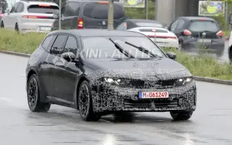 首次曝光！《BMW i3 Touring》純電旅行車 動感線條勾勒迷人翹臀
