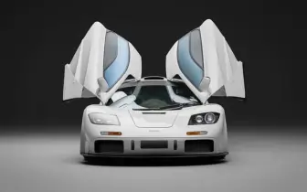 McLaren 傳聞打造三踏板超跑！近 30 年來首款手排車可能即將誕生