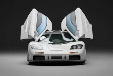 McLaren 傳聞打造三踏板超跑！近 30 年來首款手排車可能即將誕生