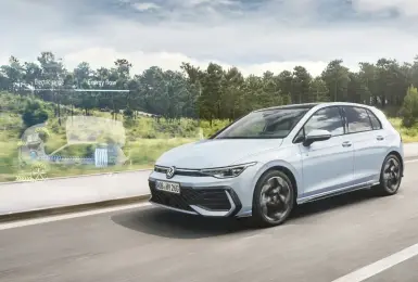 油電不再亞洲車廠專屬！《Volkswagen T-Roc》與Golf 新增Full Hybrid 1.5油電車 可純電行駛 零百7秒半