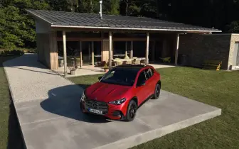 台灣排單中！全新純電《Mercedes-Benz GLA》車身更低趴 首見越野模式 不見芒星天窗與橫貫尾燈