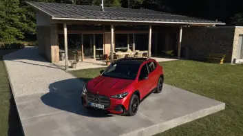 台灣排單中！全新純電《Mercedes-Benz GLA》車身更低趴 首見越野模式 不見芒星天窗與橫貫尾燈