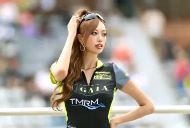 【國王車訊】車模美女收集 Hitotsuyama Racing 央川かこ