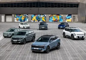 2026年8月購車優惠｜《Kia》電動車 8888開回家&免費快充乙年 油電車大電池8年保固
