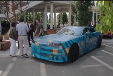 JAGUAR TYPE 01 驚喜現身輝達總部，執行長黃仁勳親自迎接 JAGUAR 團隊到訪