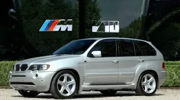 初代《BMW X5》植入V10引擎搭配手排｜潮牌完成原廠遺憾