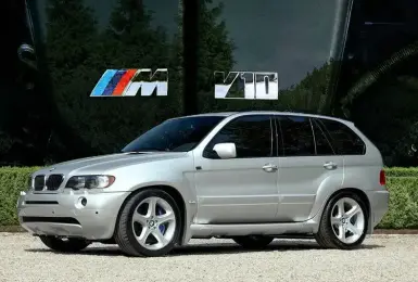 初代《BMW X5》植入V10引擎搭配手排｜潮牌完成原廠遺憾